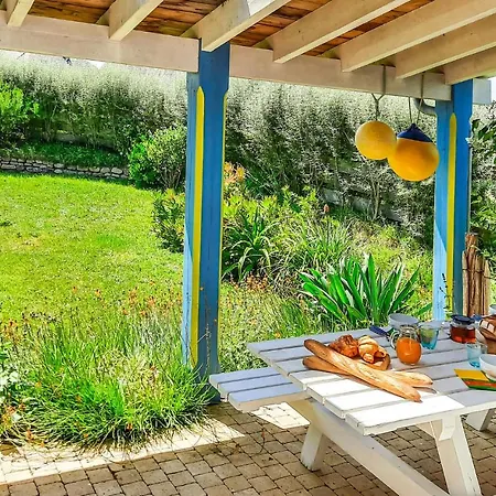 Vakantiehuis Lovely In With Kitchen Plouguerneau